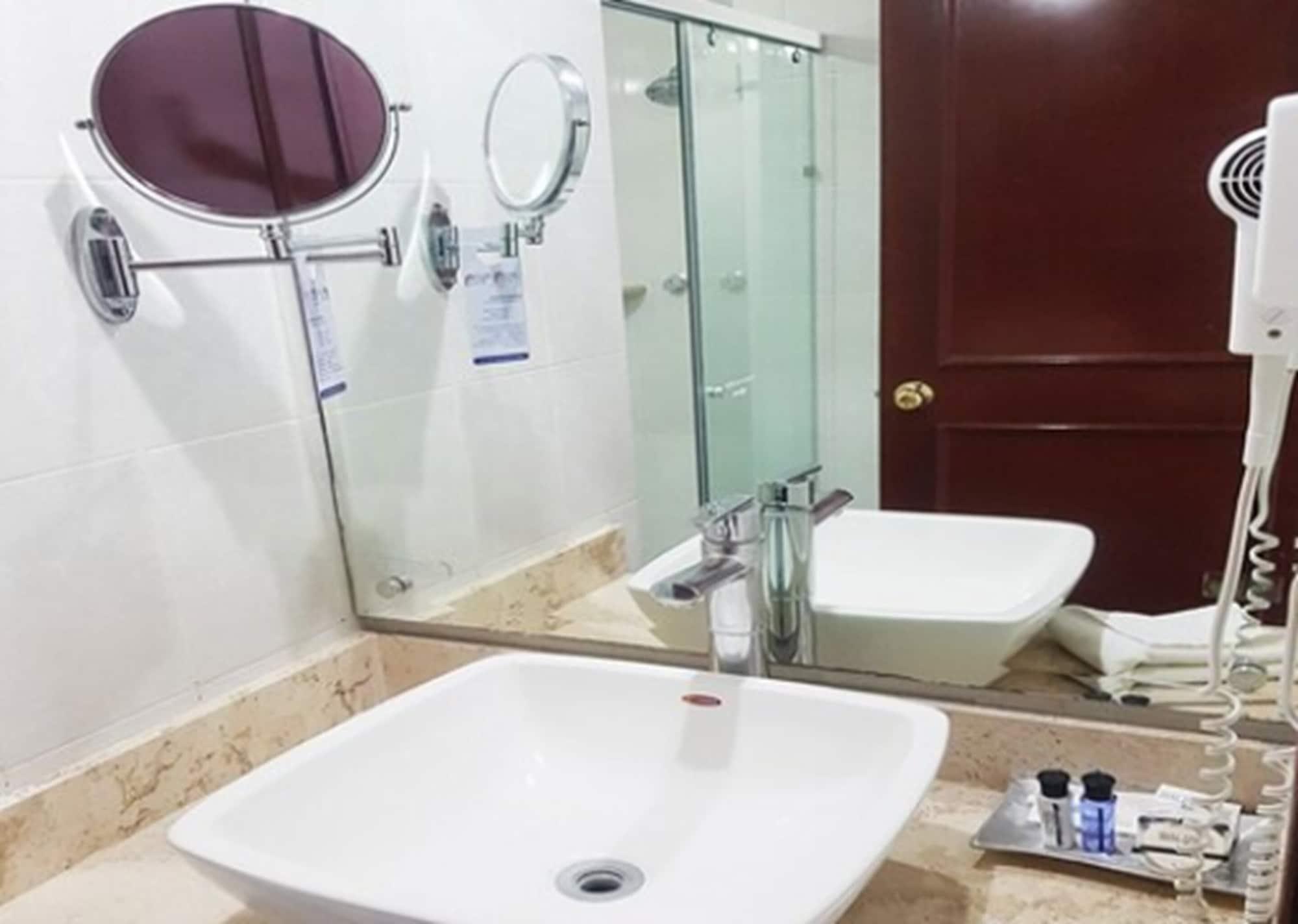 Hotel Emily Pachuca Eksteriør bilde